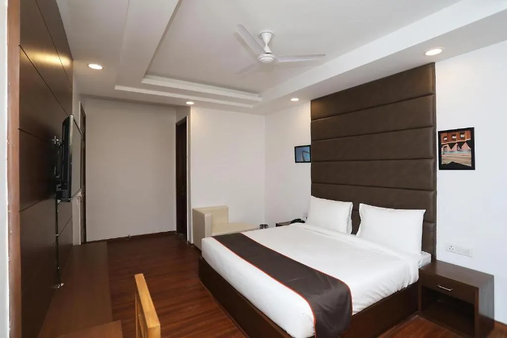 Ls21 Gurgaon By Gobravo Hotels